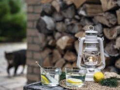 Feuerhand Baby Special 276 Soft Beige Stormlamp -Buitenkamperen feuerhand stormlamp beige 2 ecommerce 528b