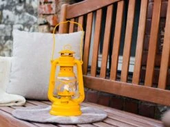Feuerhand Baby Special 276 Signal Yellow Stormlamp -Buitenkamperen feuerhand stormlamp geel 2 ecommerce 5126