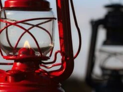 Feuerhand Baby Special 276 Ruby Red Stormlamp 10 Feuerhand Baby Special 276 Ruby Red Stormlamp -Buitenkamperen feuerhand stormlamp robijn rood 3 ecommerce 1ba3